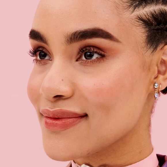 Benefit Cosmetics Gimme Brow + Volumizing Fiber Eyebrow Pencil - Picture 4 of 10